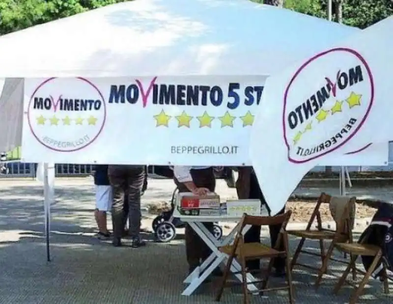 I GAZEBO DEL MOVIMENTO CINQUE STELLE 