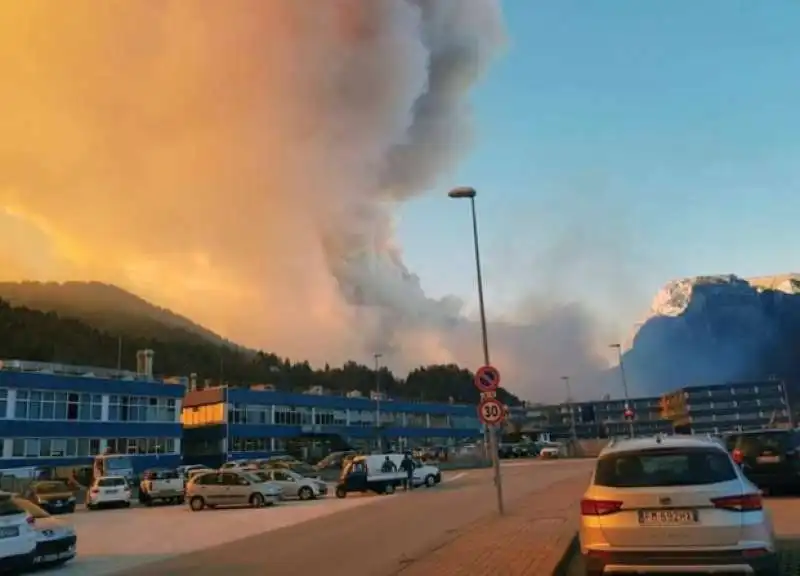 incendio in provincia di belluno  1