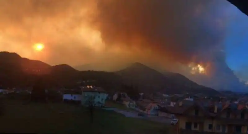 incendio in provincia di belluno  3