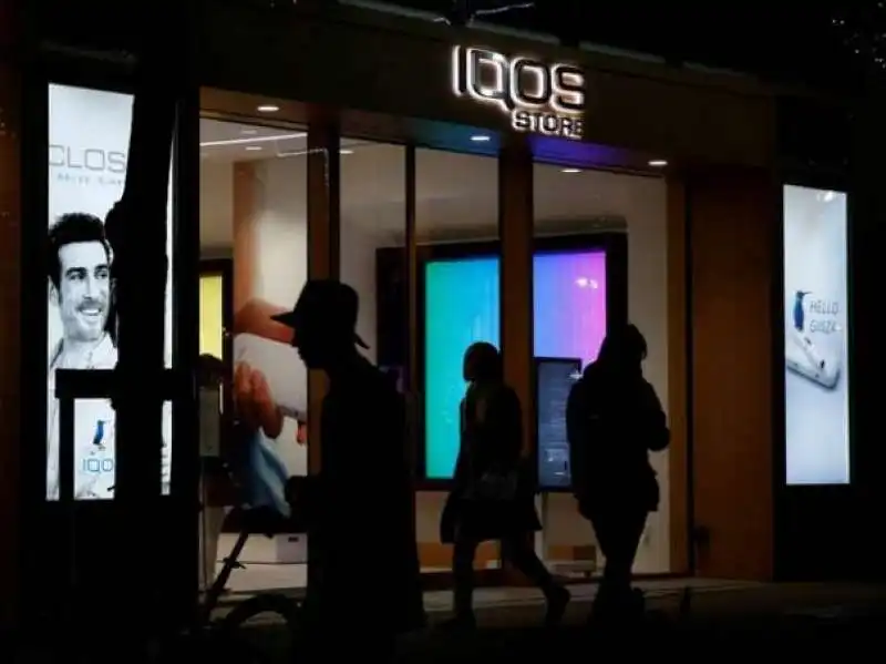 iqos a ginza tokyo