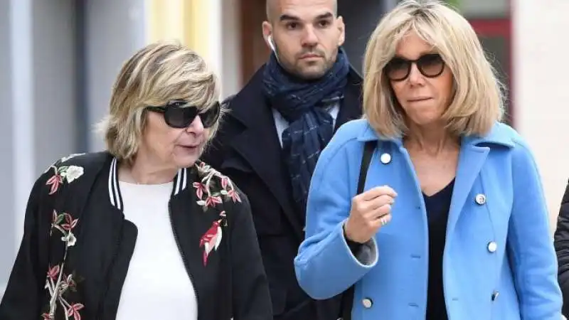 MIMI MARCHANDE BRIGITTE MACRON