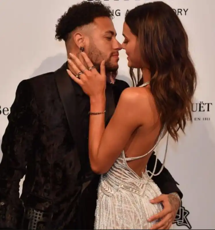 neymar Bruna Marquezine