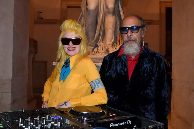 pam hogg e dago