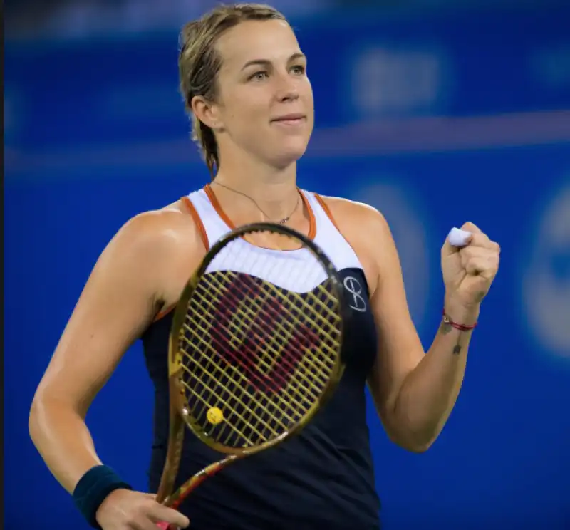 PAVLYUCHENKOVA 