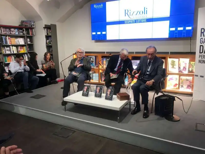 presentazione del libro di vittorio feltri a milano 