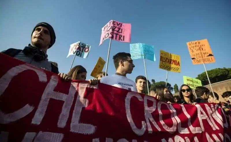 proteste studenti 16