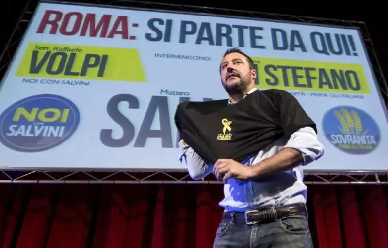 SALVINI E L INCONTRO CON CASAPOUND