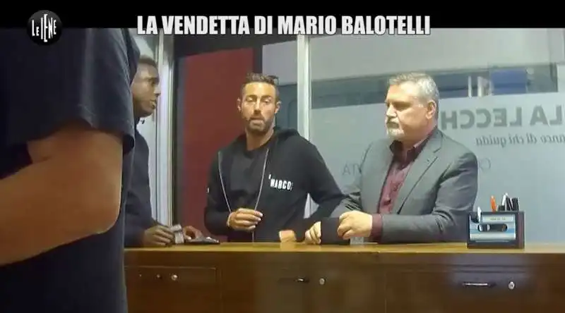 scherzo di balotelli al fratello 14