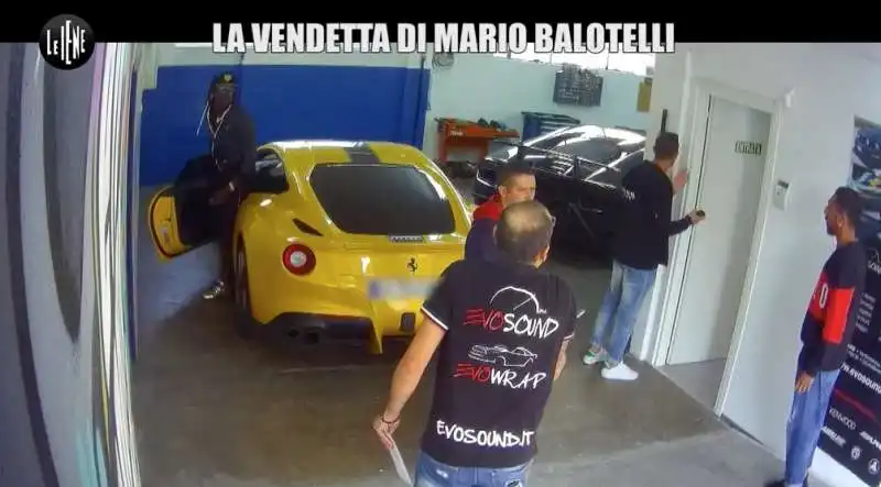 scherzo di balotelli al fratello 20