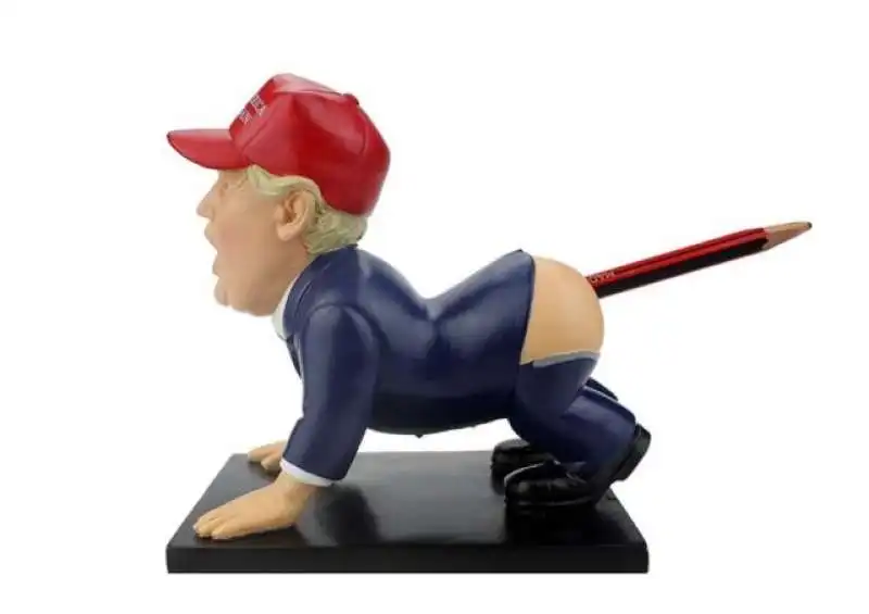 trump pen holder