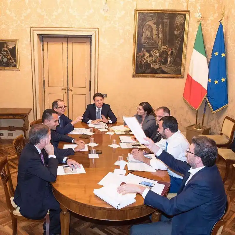 VERTICE DEL GOVERNO SUL DEF