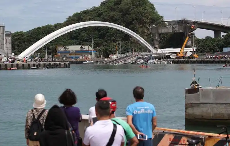 crollo ponte taiwan 16