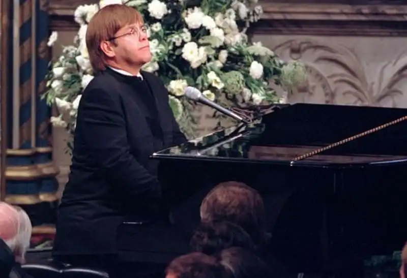 elton john al funerale di diana