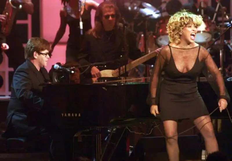 elton john e tina turner 2