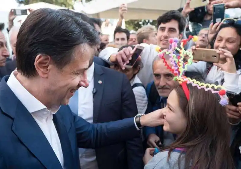 GIUSEPPE CONTE IN UMBRIA