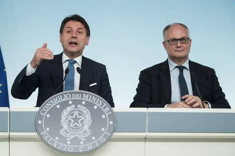 giuseppe conte roberto gualtieri 16