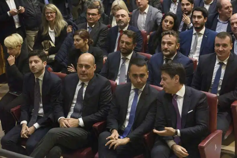 in prima fila roberto speranza nicola zingaretti luigi di maio giuseppe conte 3