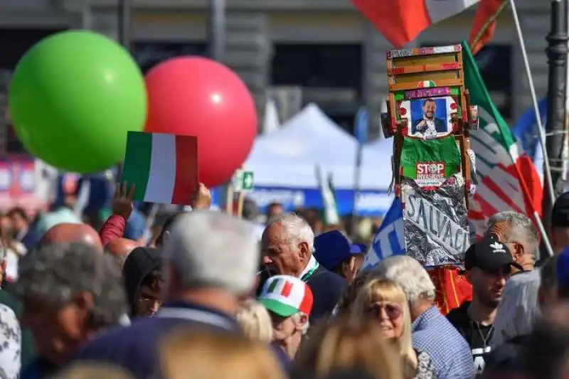 la manifestazione del centrodestra a piazza san giovanni    7