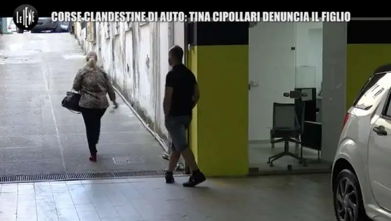 lo scherzo delle iene a tina cipollari 12