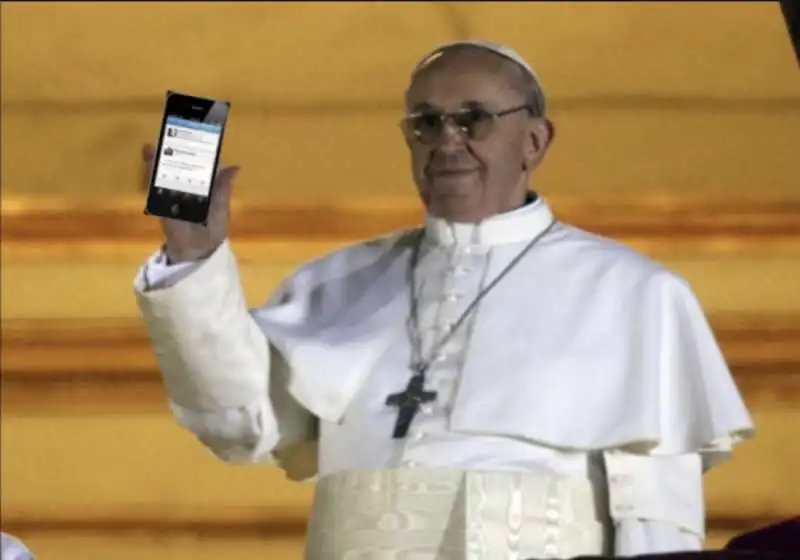 meme papa francesco smartphone