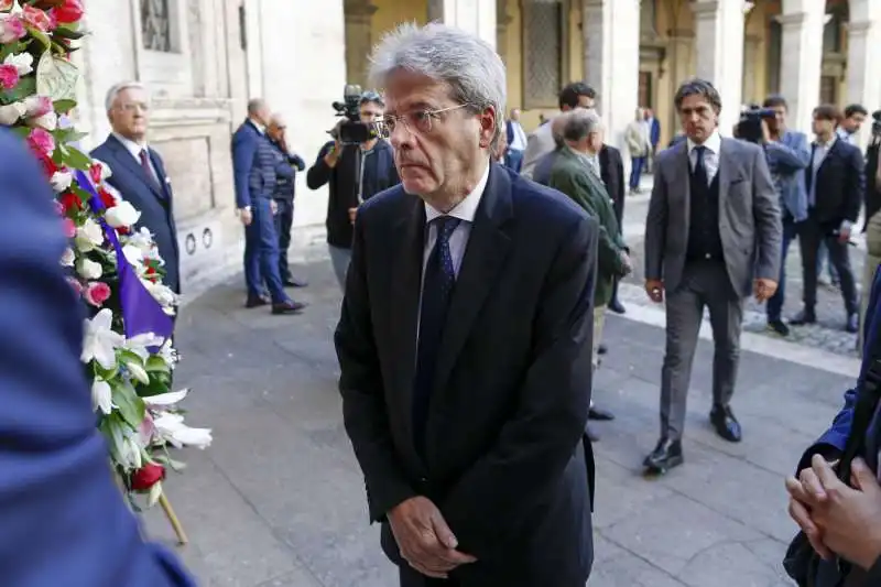 paolo gentiloni   funerali di paolo bonaiuti 2