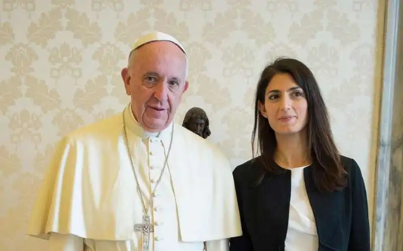 papa francesco virginia raggi