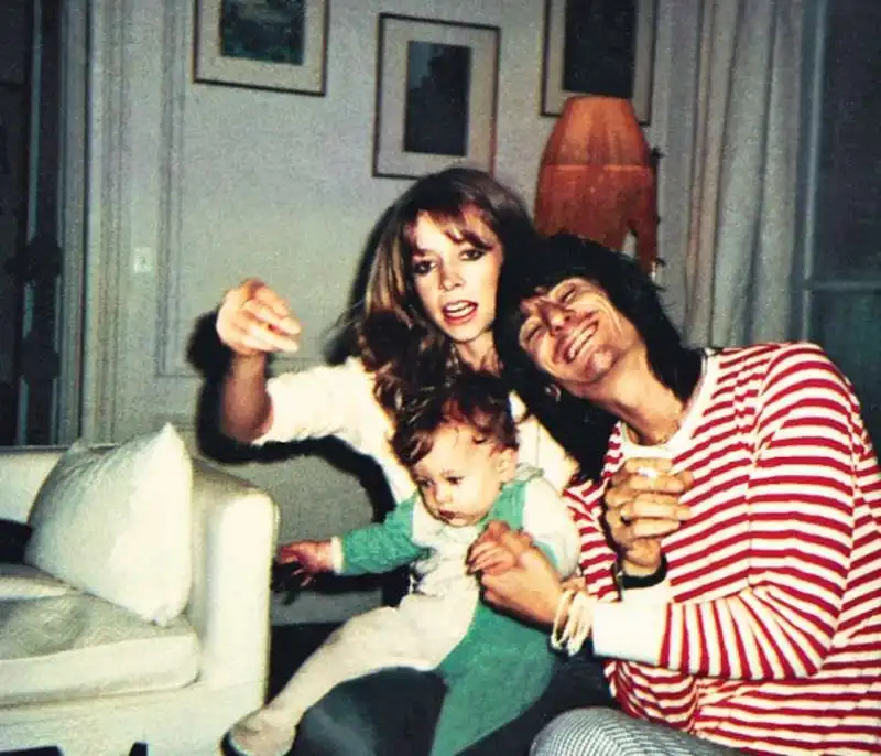 ronnie, jo e leah wood 