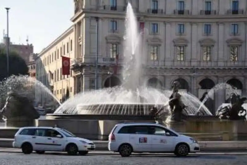 taxi piazza repubblica roma 2