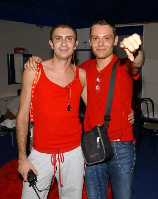 tiziano ferro nel backstage del gay village  foto di bacco