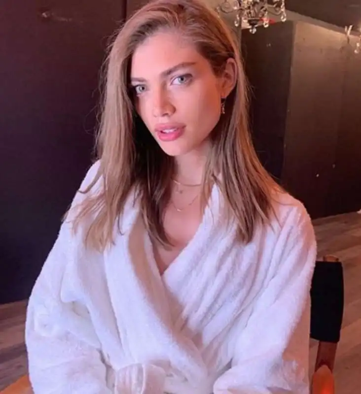 valentina sampaio