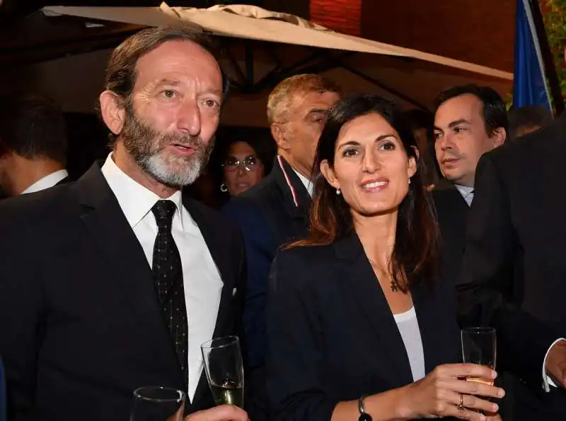 viktor elbling  virginia raggi  foto di bacco