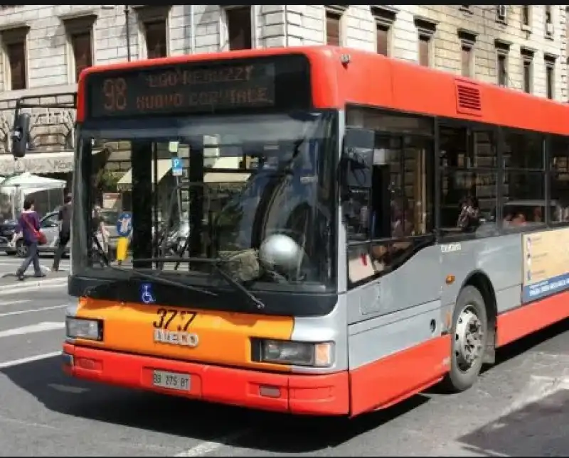 BUS CAOS TRASPORTI