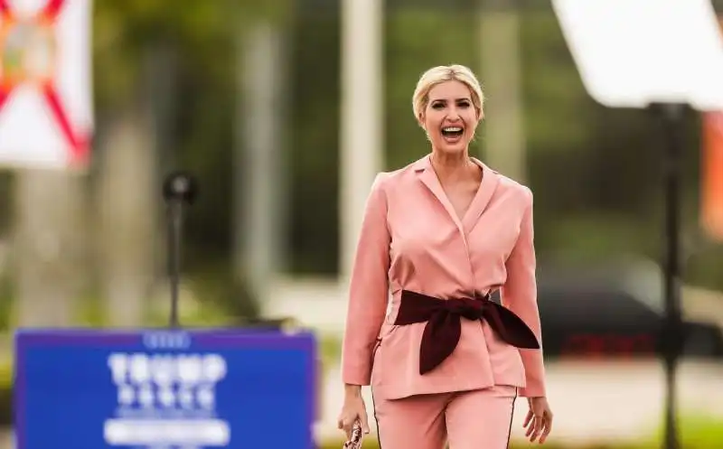 ivanka trump in campagna elettorale a fort myers