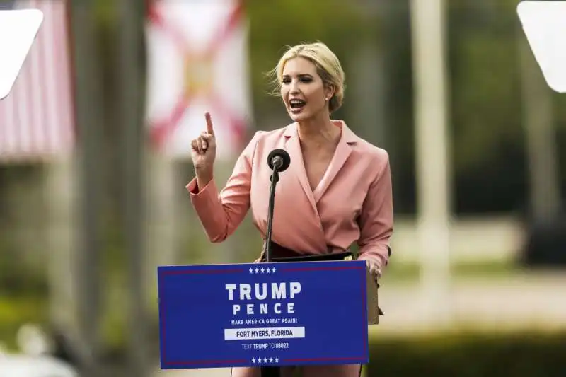 ivanka trump in campagna elettorale a fort myers 6