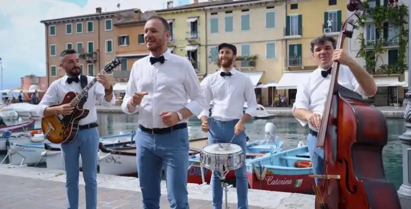 lo spot del comune di lazise 18