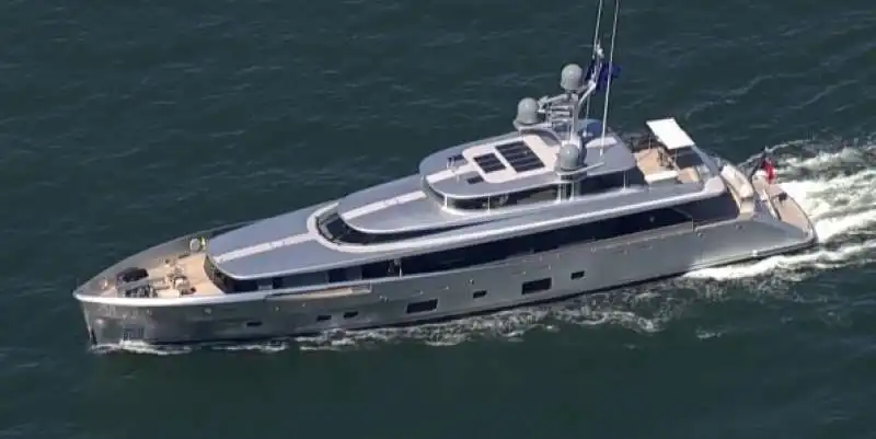 lo yacht di guo wengui