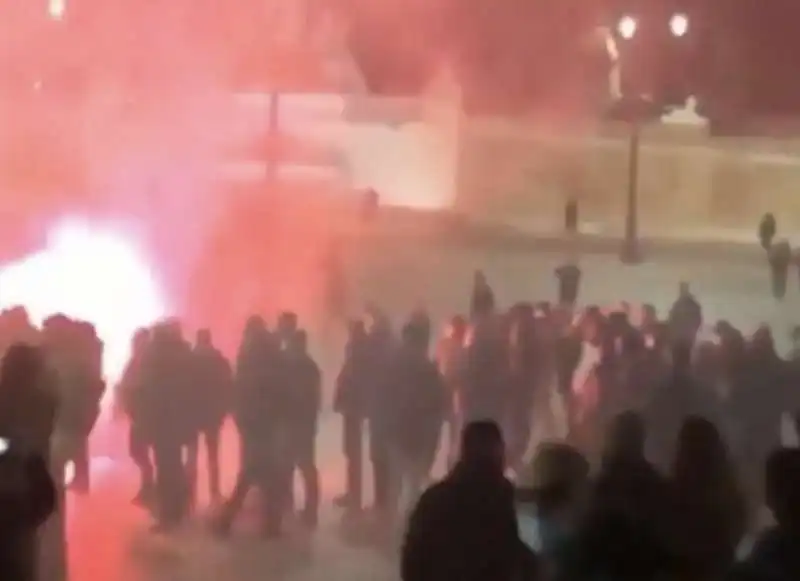 manifestazione forza nuova a piazza del popolo – la polizia carica 5