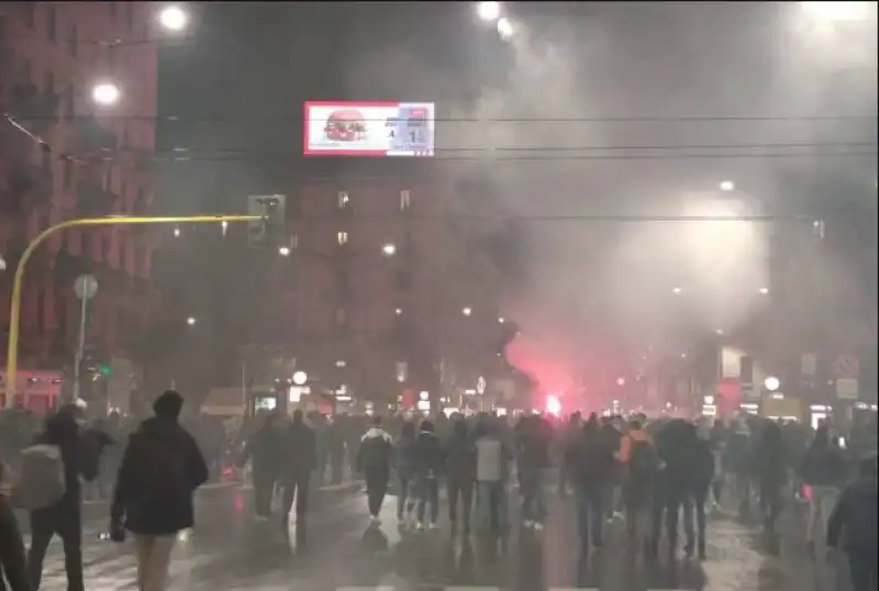 milano proteste e disordini