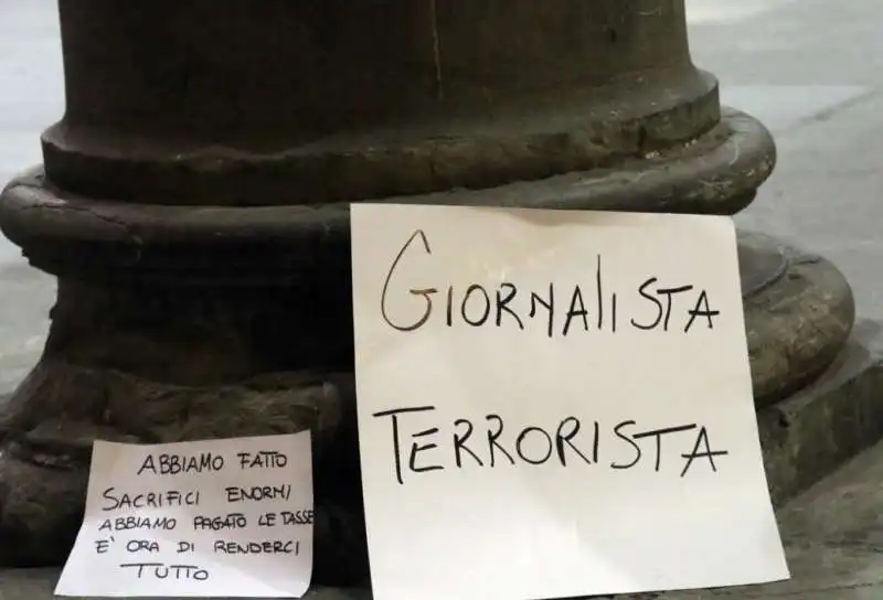 protesta contro le misure anti covid a firenze 6