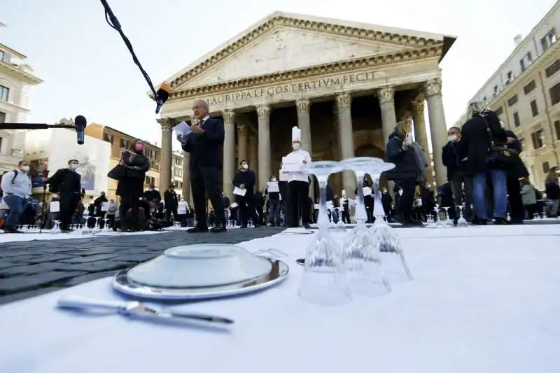 protesta dei ristoratori al pantheon 12