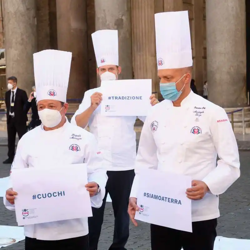 protesta dei ristoratori al pantheon 23