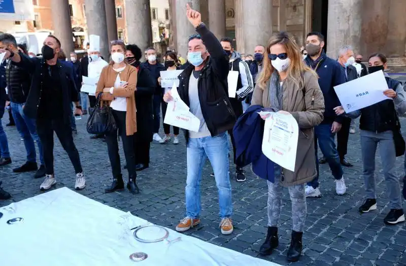 protesta dei ristoratori al pantheon 28