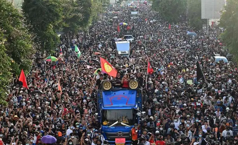 proteste bangkok 18