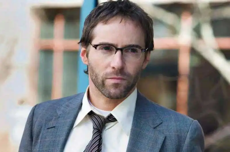 alessandro nivola 6