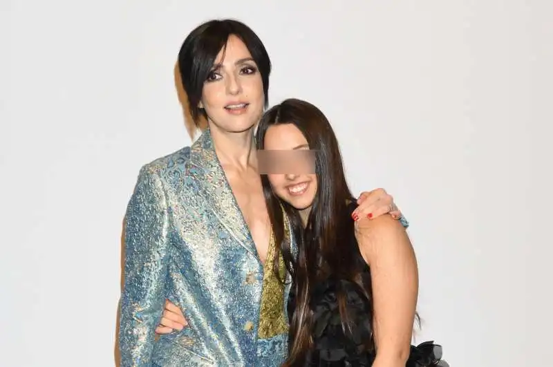 AMBRA ANGIOLINI CON LA FIGLIA JOLANDA 