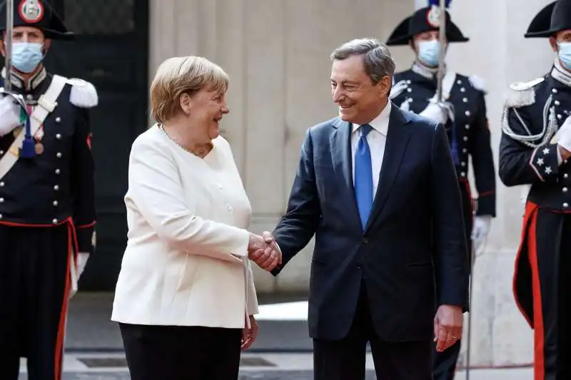 angela merkel mario draghi. 5