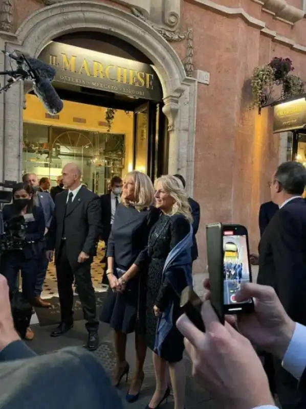 brigitte macron e jill biden  dal marchese  