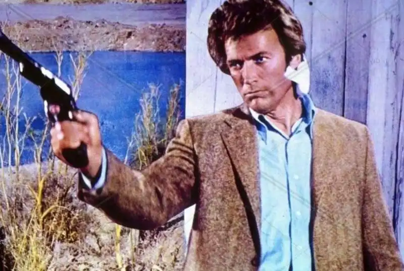 clint eastwood   ispettore callaghan, il caso scorpio e tuo   