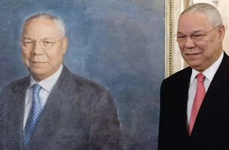 colin powell  con il suo ritratto 