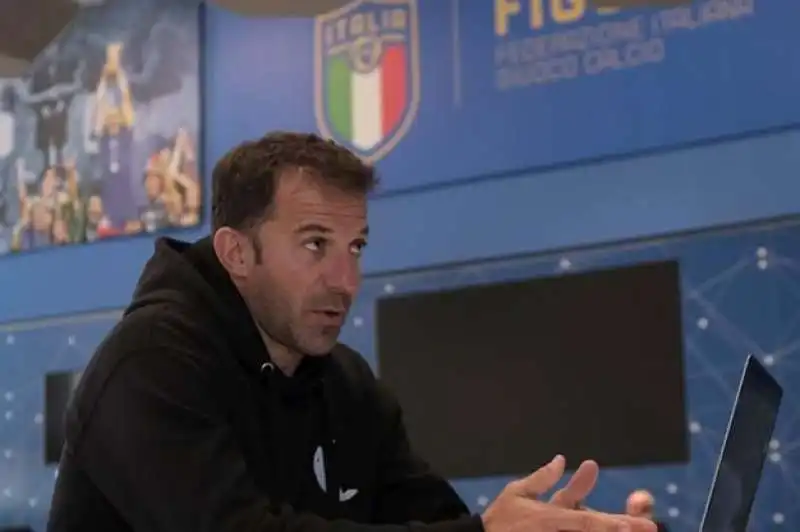 del piero all esame per allenatori a coverciano 1